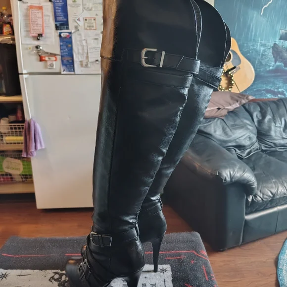 Black Over-the-Knee Heeled Boots with Buckle Detail - Picture 3 of 4